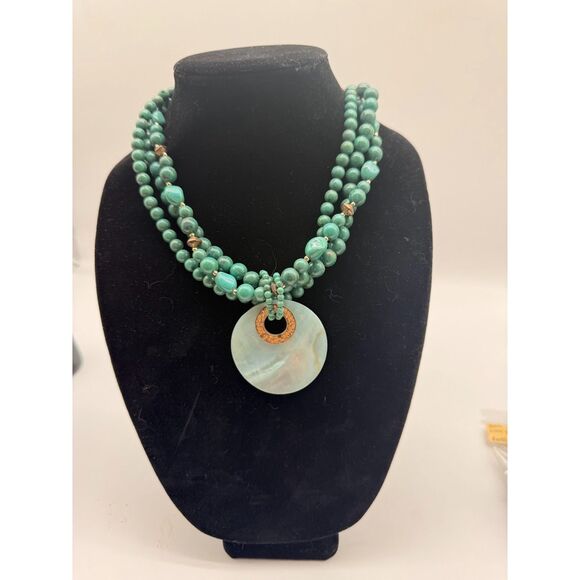 Abalone Shell pendant green/gold tone - Picture 1 of 4